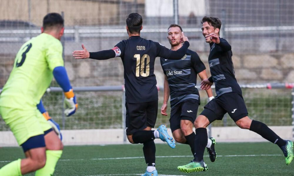 Jugadors de l'Ordino celebrant el gol davant l'Inter Escaldes