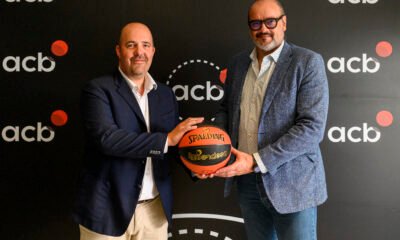 Gorka Aixàs i Francesc Solana a la seu de l'ACB