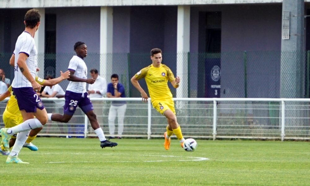 Mika Mármol durant el partit entre l'Andorra i el Toulouse