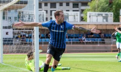 Adri Gallego celebrant el primer gol de l'Inter