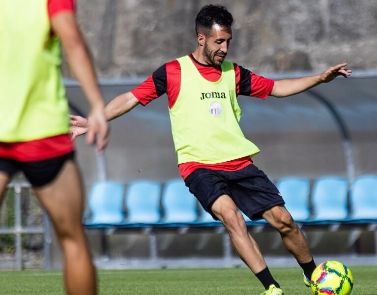 Dani Toribio en un entrenament amb l'FC Santa Coloma / FSCA