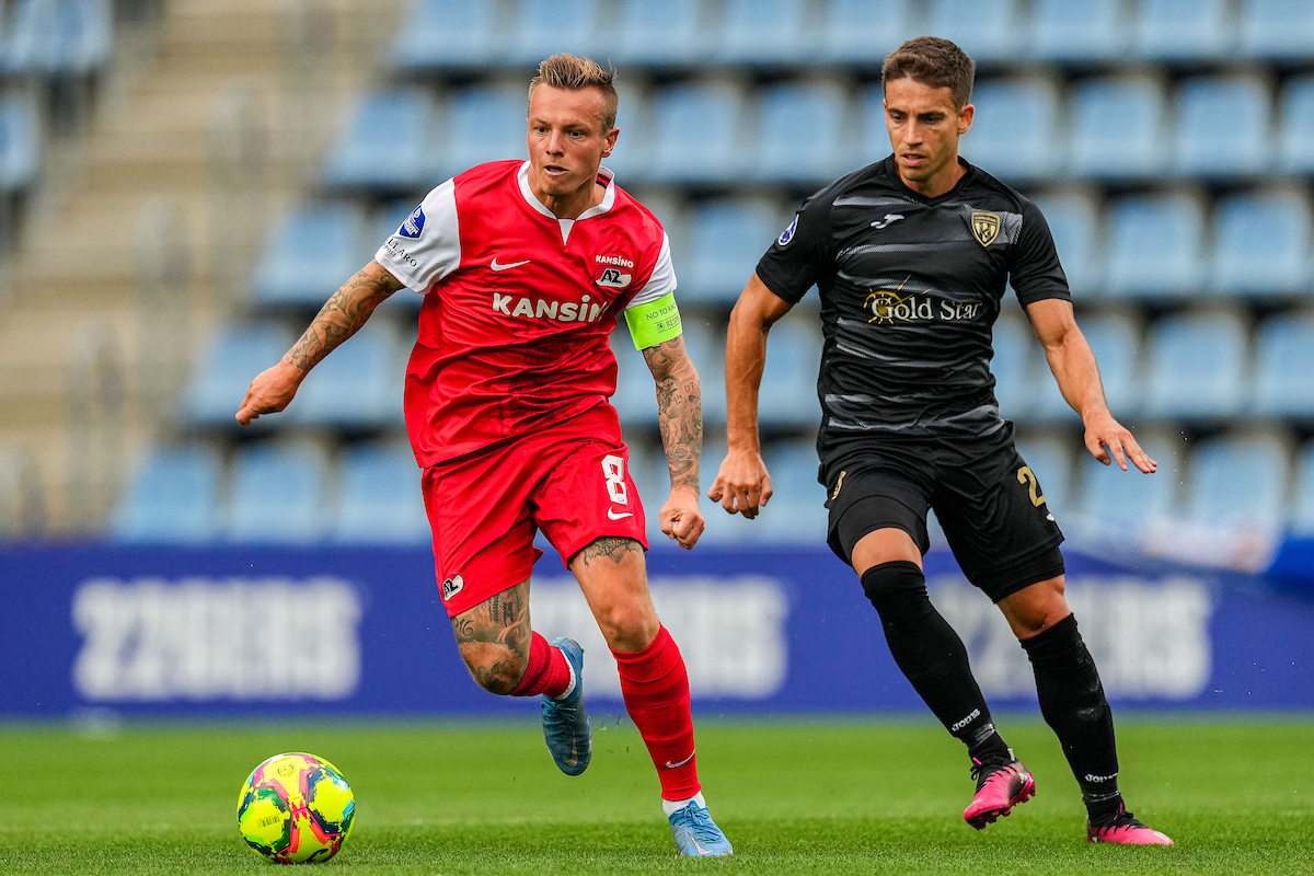 Un moment del partit entre l'AZ i l'FC Santa Coloma / AZ ALKMAAR