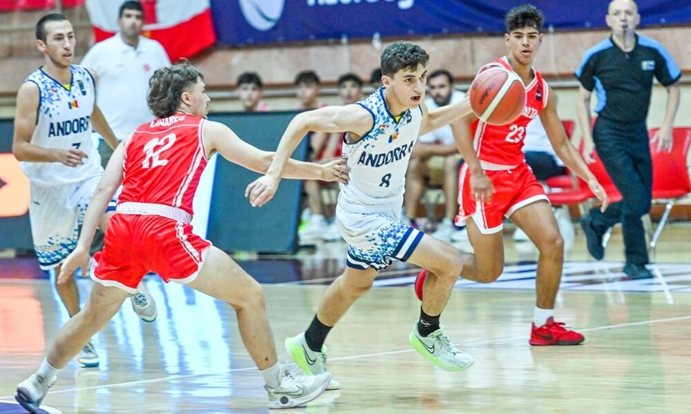 Un moment del partit d'ahir de la selecció sots-18