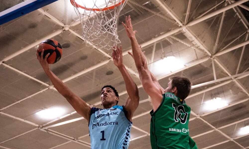 Dos Anjos en el partit vs Joventut de Badalona