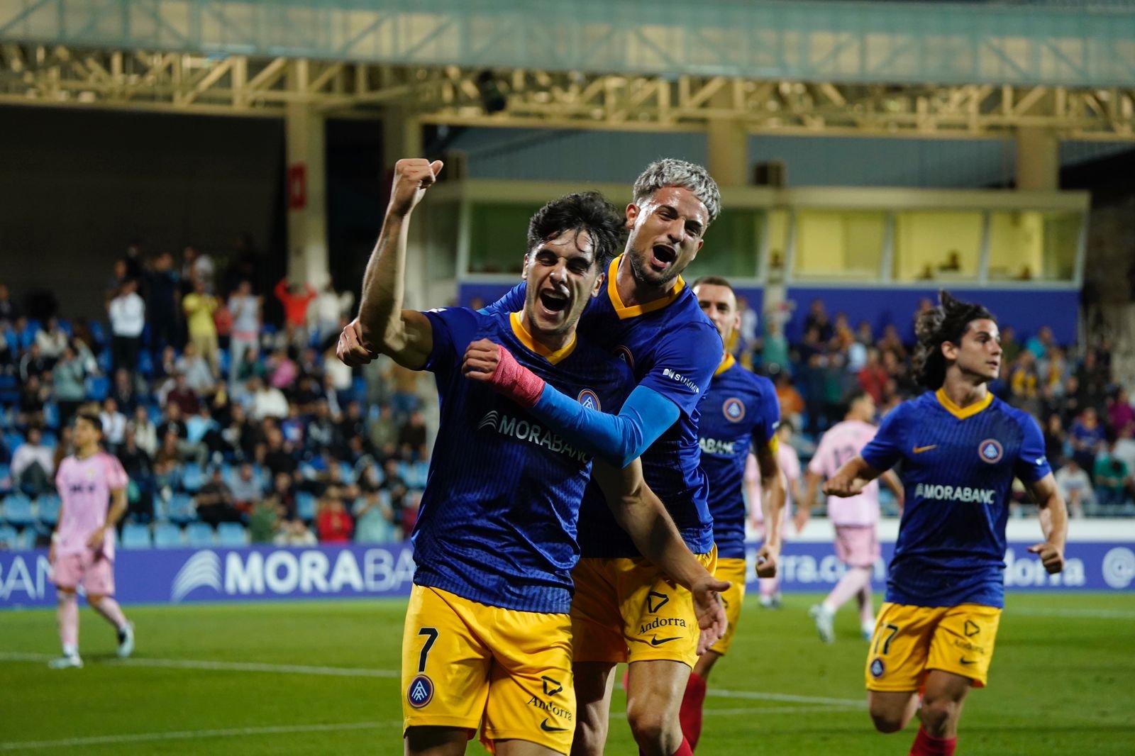 Julen Lobete, en la celebració del gol davant l'Oviedo /FCA