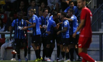 Els jugadors de l'Inter Escaldes celebrant un gol en la victòria davant el Santa Coloma / FAF