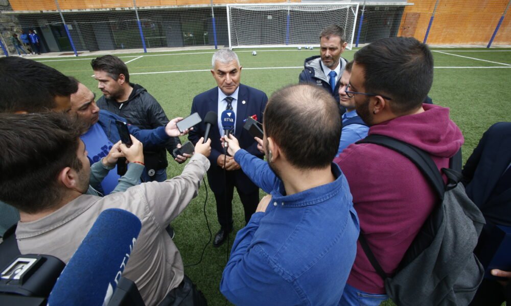 Fèlix Álvarez atenent a la premsa ahir a La Massana / FAF