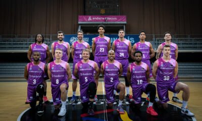 Els jugadors del Morabanc Andorra amb la samarreta lila que lluiran als partits davant Madrid i Unicaja / BCA