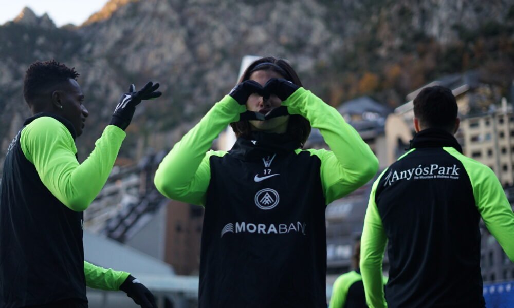 Álex Calvo en l'entrenament d'ahir / FCA