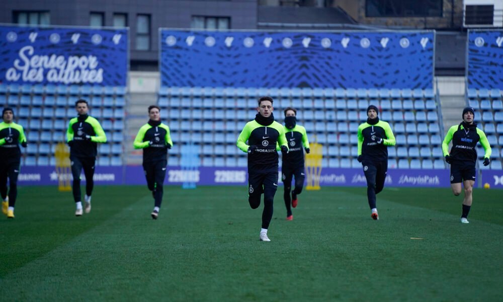 L'entrenament de l'FC Andorra abans de visitar el Sardinero / FCA