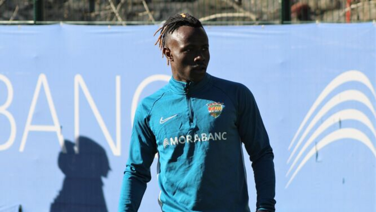 Moussa Sidibe en un entrenament amb l'FC Andorra / FC ANDORRA