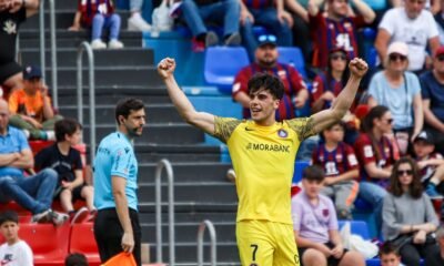 LOBETE CELEBRANT EL GOL